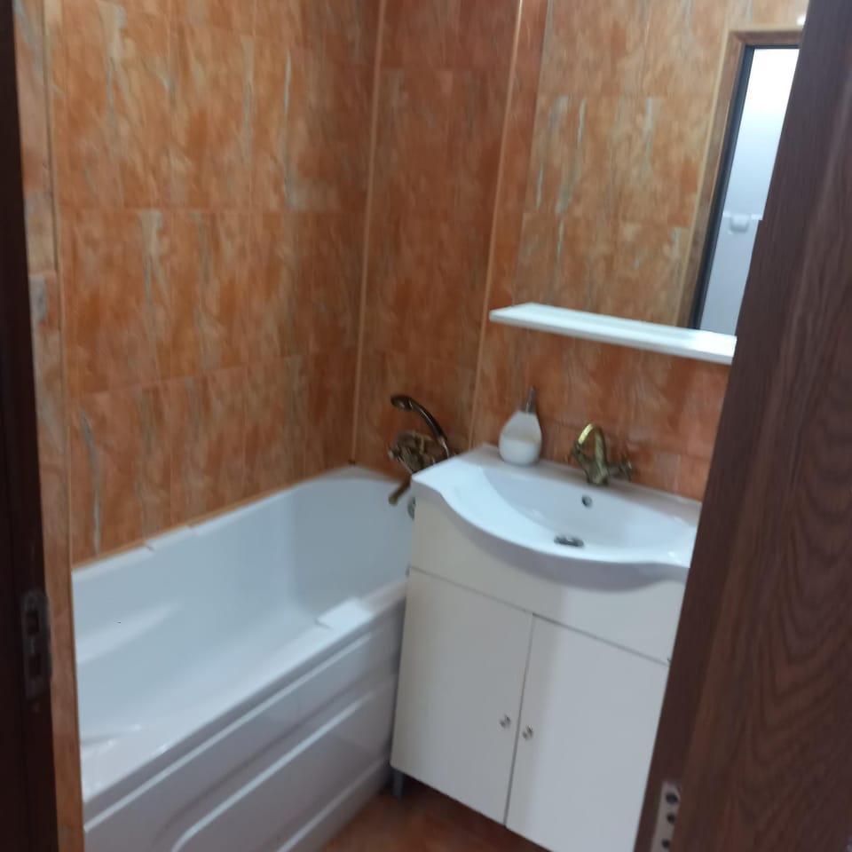 Bathroom, Bath