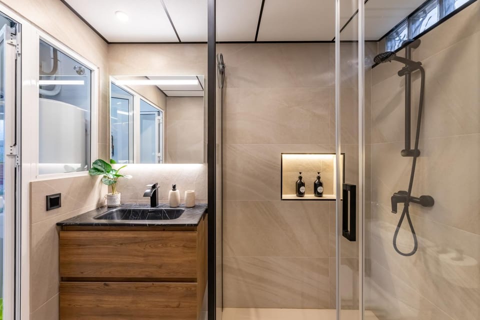 Shower, Bathroom