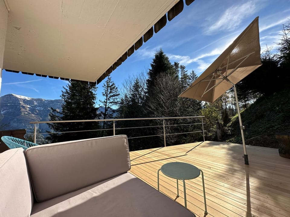 Balcony/Terrace, Mountain view