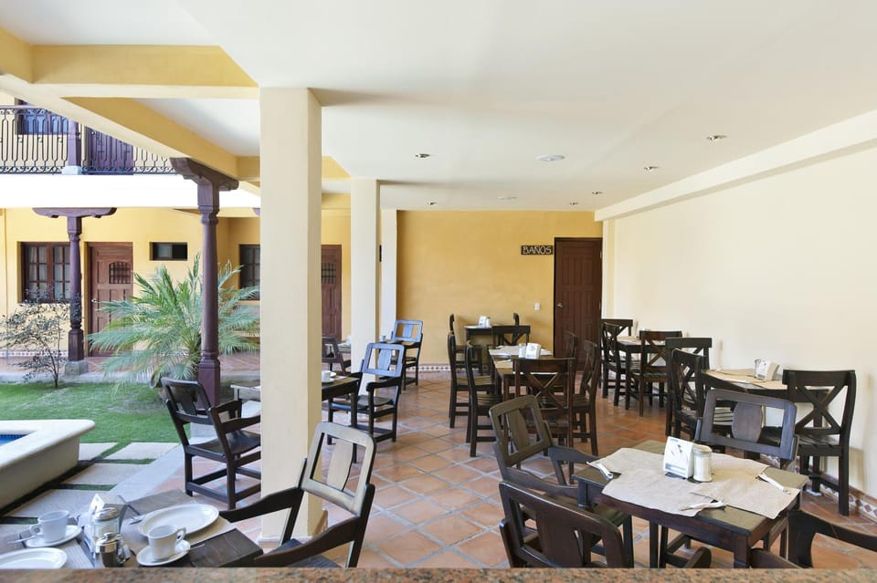 Restaurant/places to eat, Food and drinks