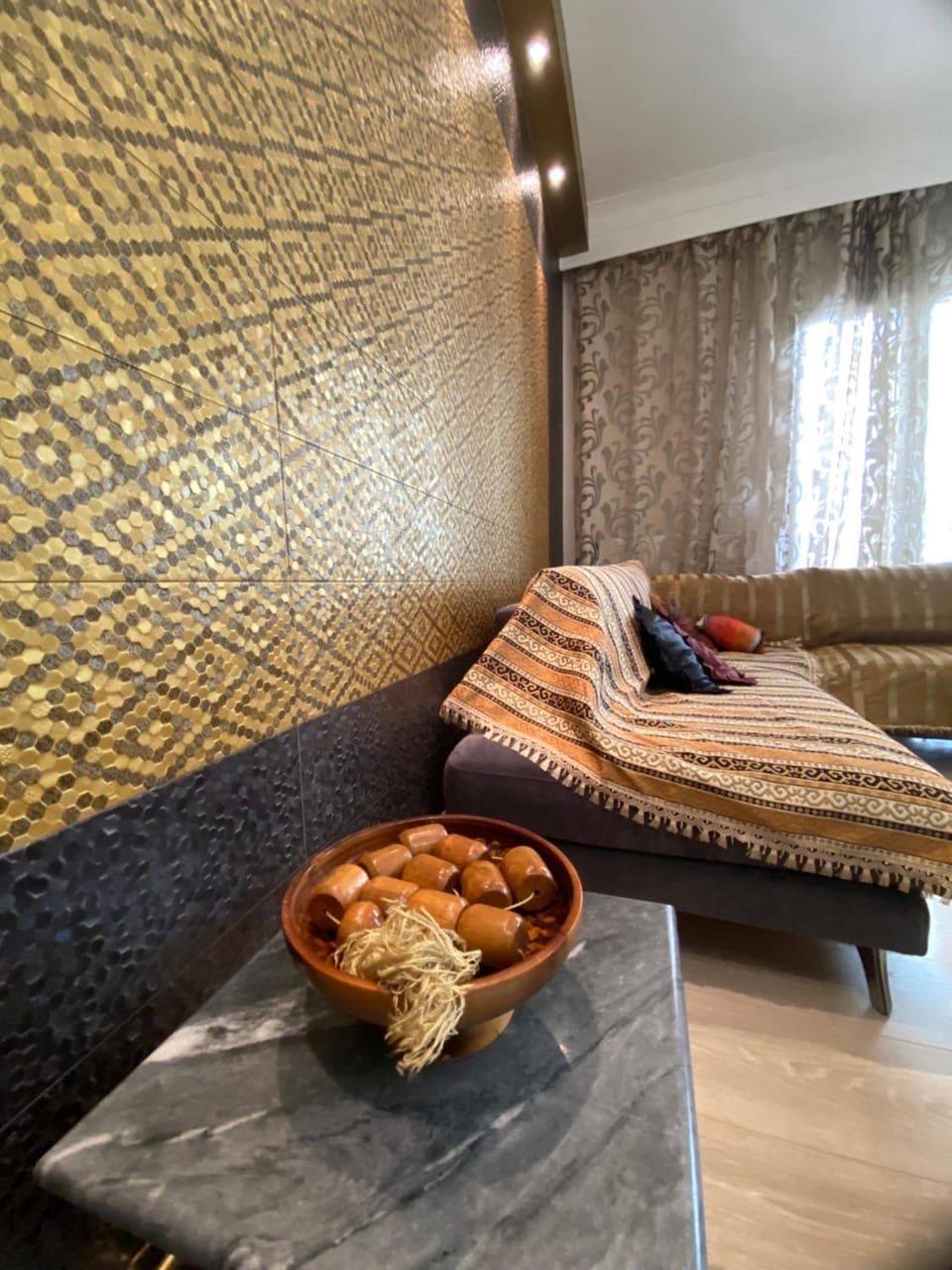 Living room, Photo of the whole room, Decorative detail, Seating area