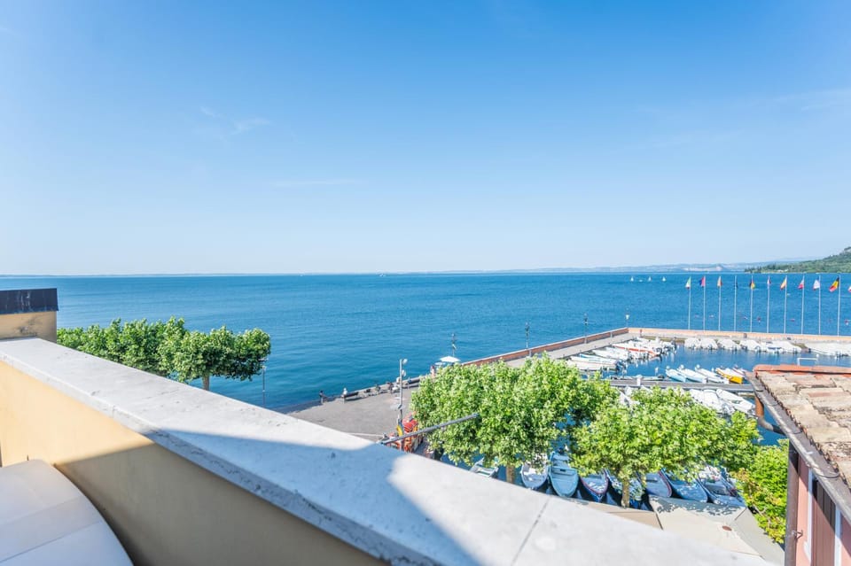 ApartmentsGarda - Baia Del Garda 5 Apartment in Garda