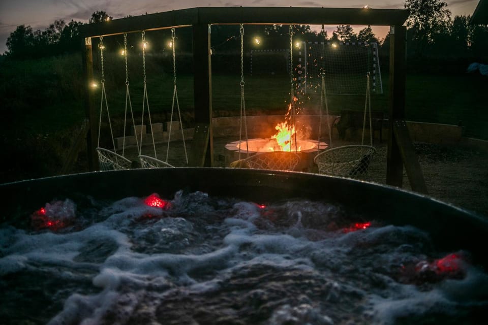 Property building, Hot Tub, Spa and wellness centre/facilities