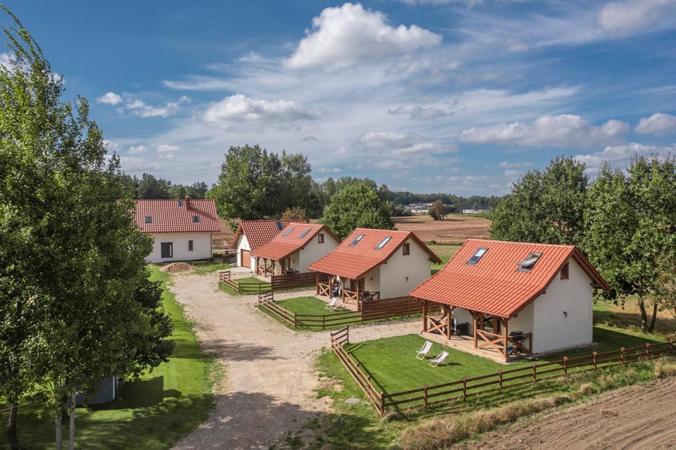 Property building, Spring, Day, Natural landscape, Garden, Garden view
