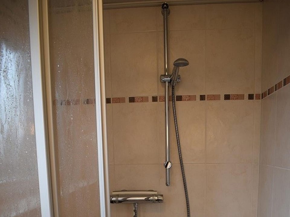 Bathroom, Living room