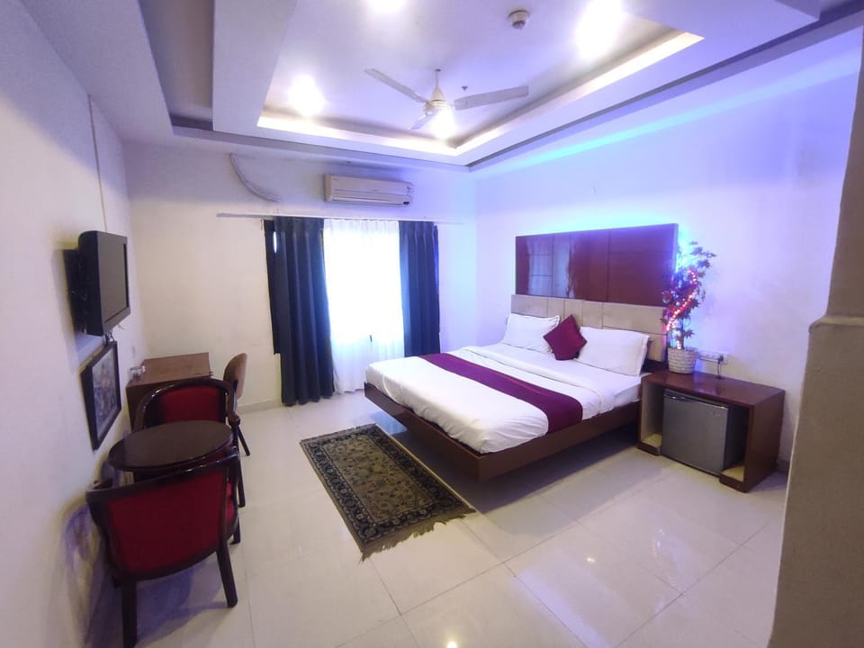 IndiGo Line Hotel- Beside Cafe Niloufer Lakdikapul Hotel in Hyderabad