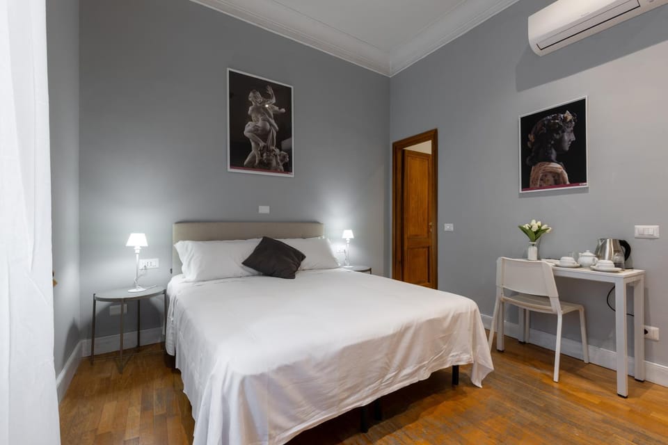 Bed, Photo of the whole room, Bedroom, air conditioner