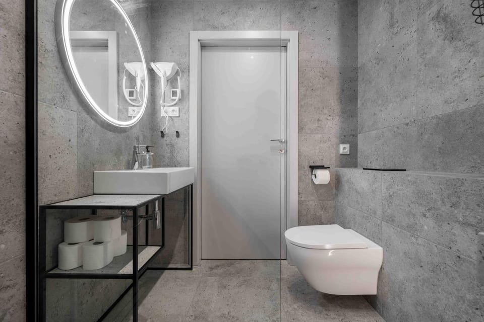 Shower, Toilet, Bathroom