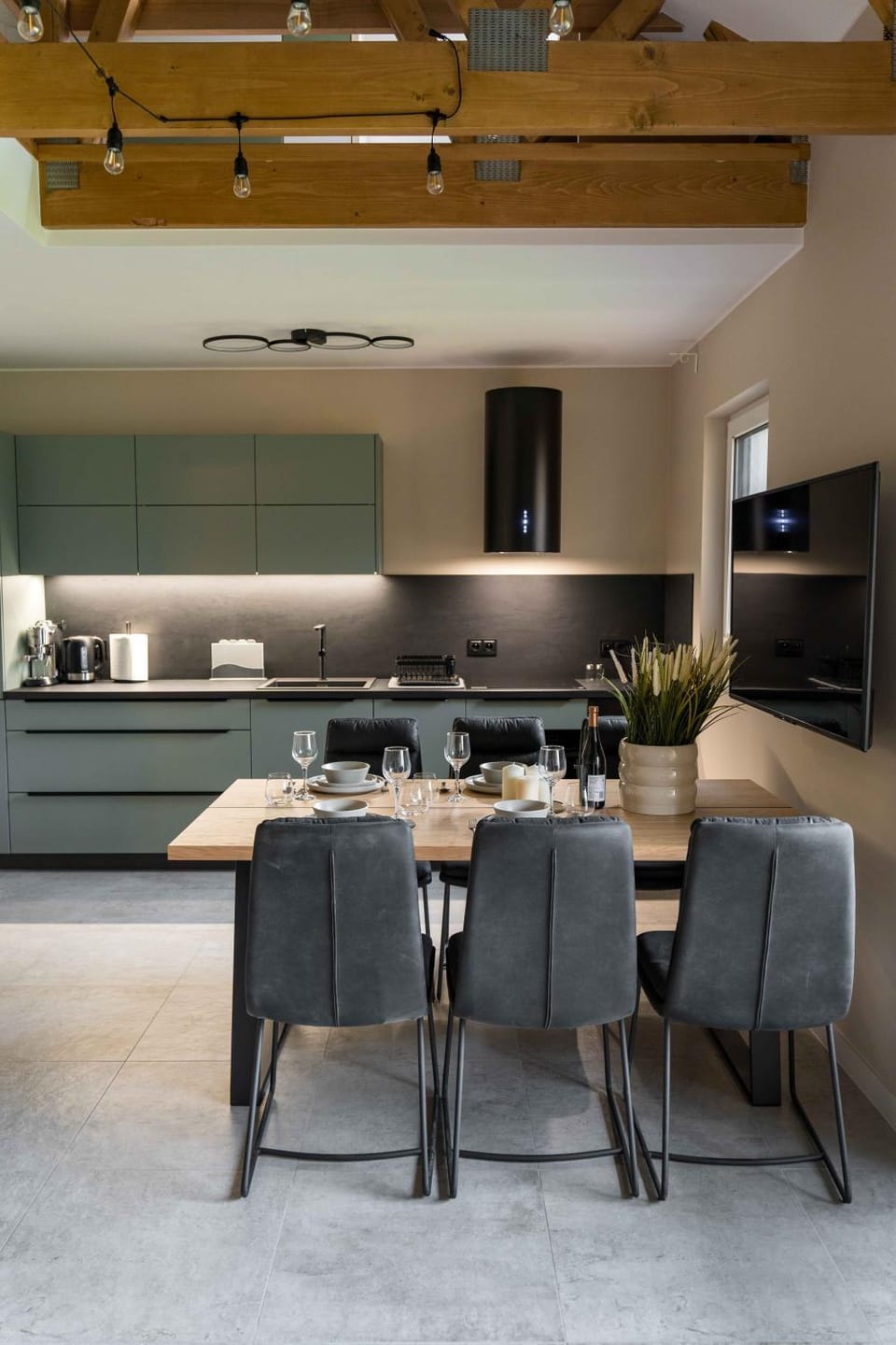 Kitchen or kitchenette, stove