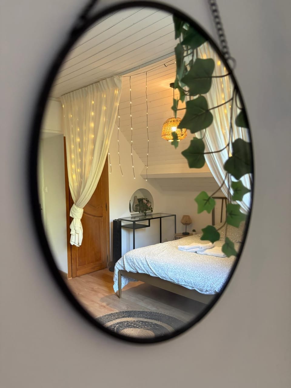 CHANGEMENT DE GESTION - Studio "L'Amoureuse" avec Baignoire - Calme proche Atlantis Apartment in Pays de la Loire
