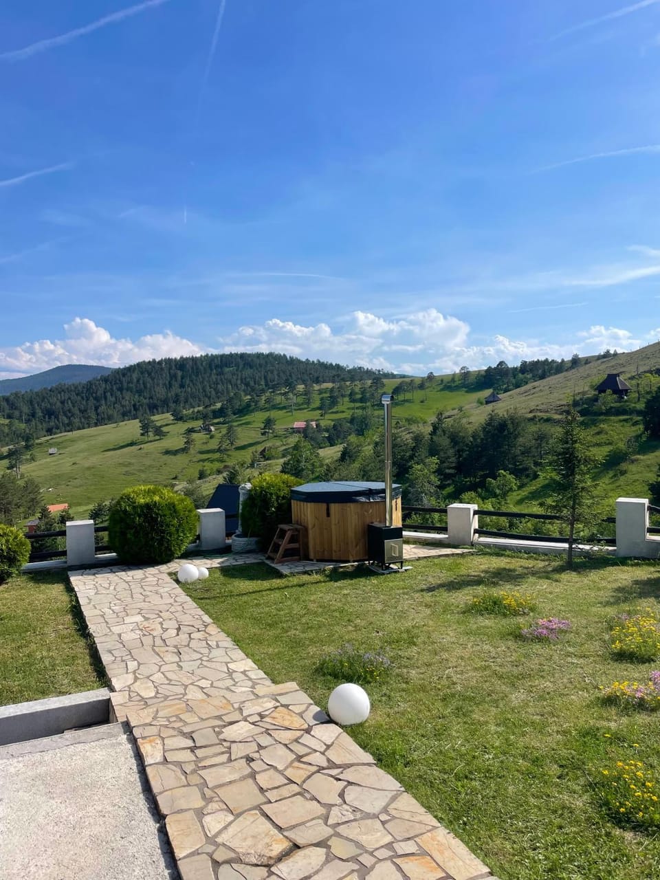 Spring, Natural landscape, Hot Tub, Mountain view, Swimming pool