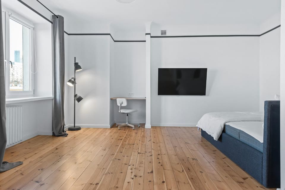 Bed, TV and multimedia