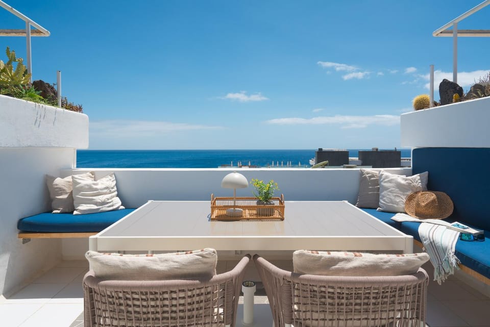 Off site, Natural landscape, Balcony/Terrace, Seating area, Sea view, Sunset