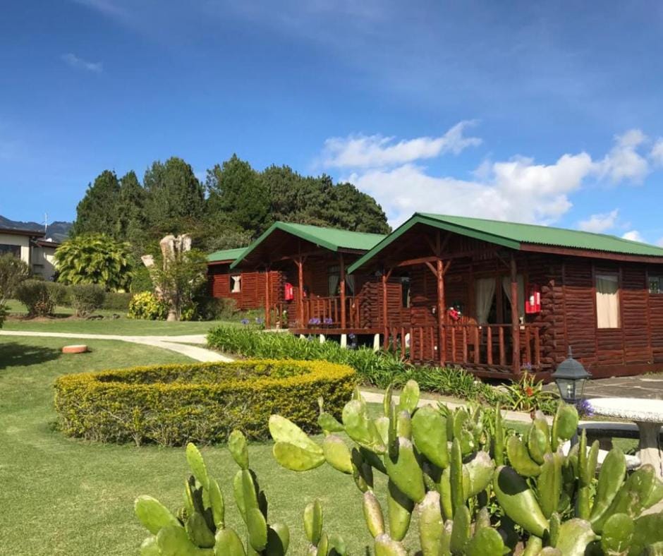 Grandpas Hotel & Restaurante Hotel in Cartago Province, Costa Rica