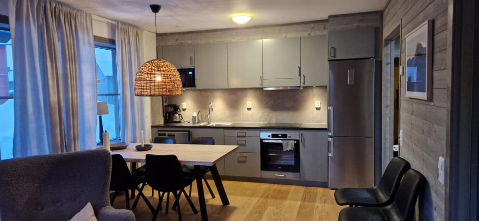 Kitchen or kitchenette, Dining area, dishwasher, minibar, pet friendly, toaster