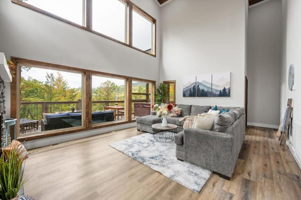 Modern Chalet with Mountain Views in Gatlinburg TN House in Sevier County