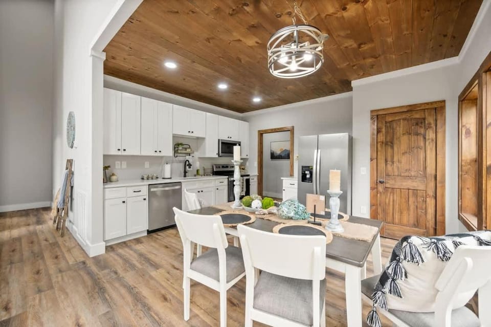 Modern Chalet with Mountain Views in Gatlinburg TN House in Sevier County