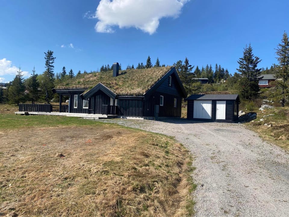 Perfect location at Lifjell House in Viken, Norway