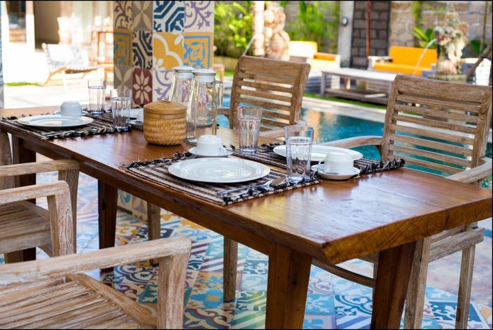 Food and drinks, Dining area