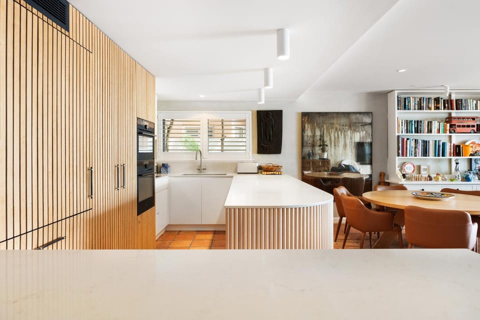 Dining area, kitchen