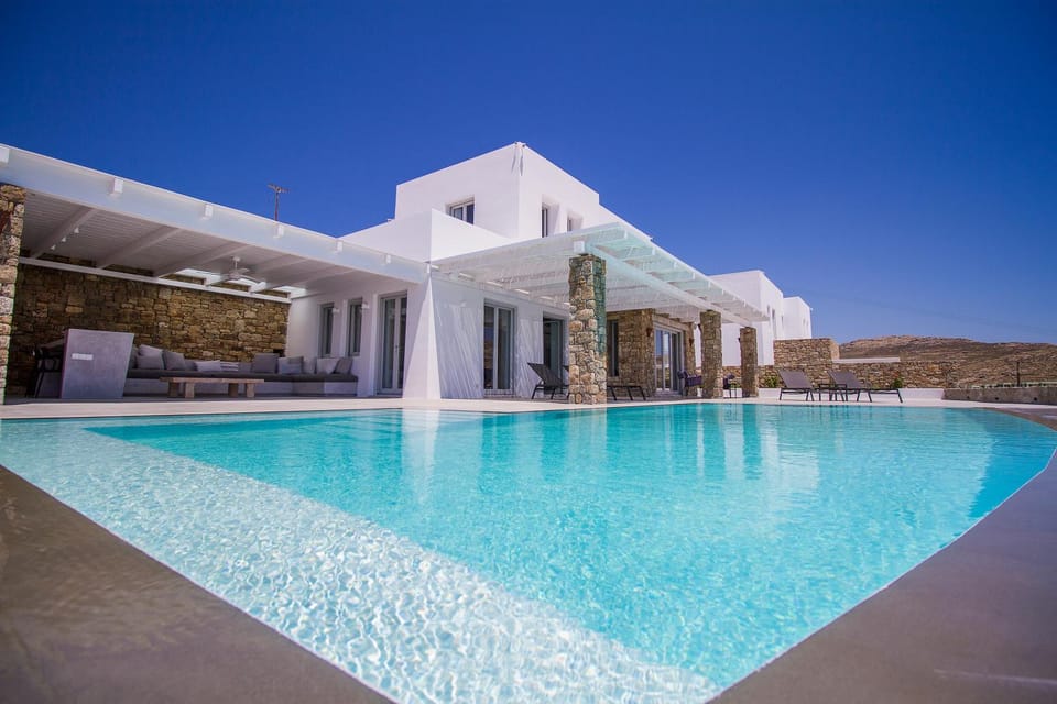 Day, Pool view, Swimming pool, sunbed