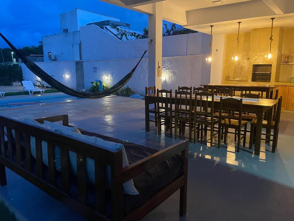 Night, Dining area