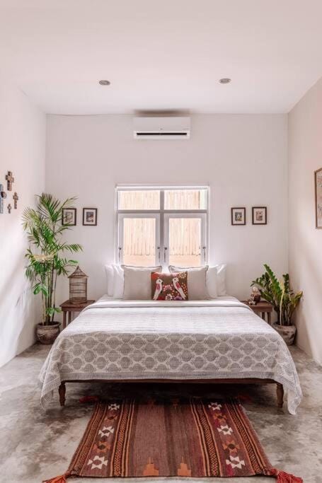 Gorgeous Colorful & Tropical Villa Canggu - VYG Villa in North Kuta