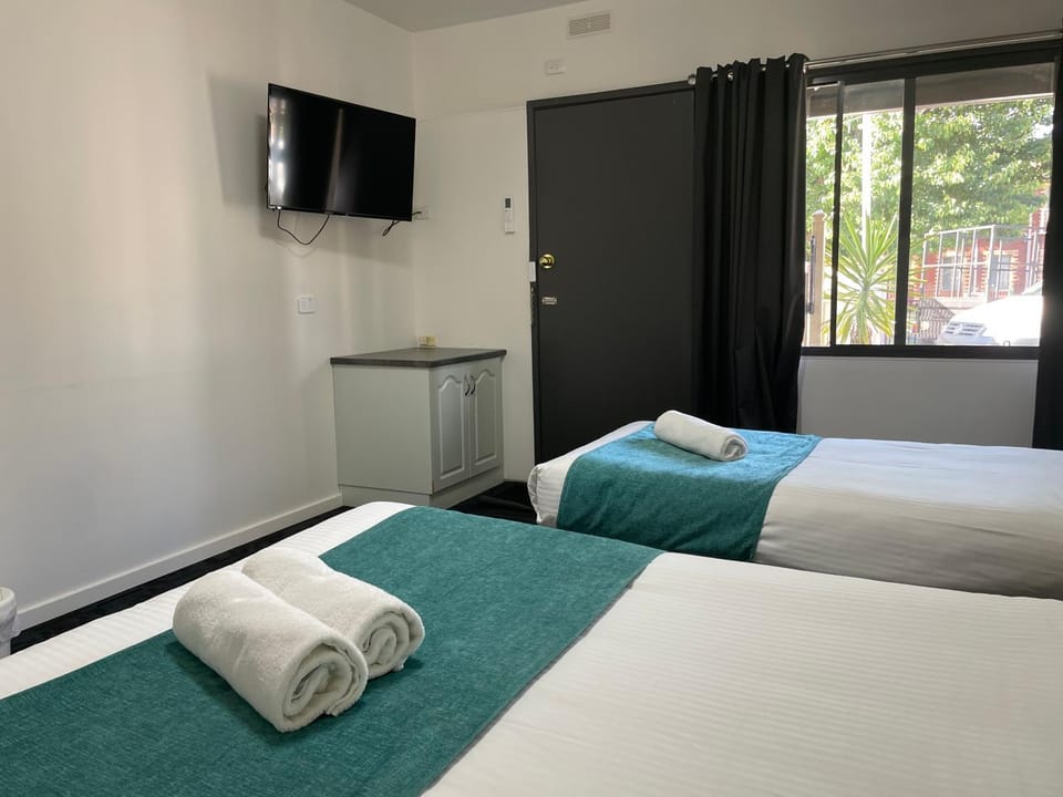 SHEPPARTON MOTOR INN Tudor House Motel Motel in Shepparton