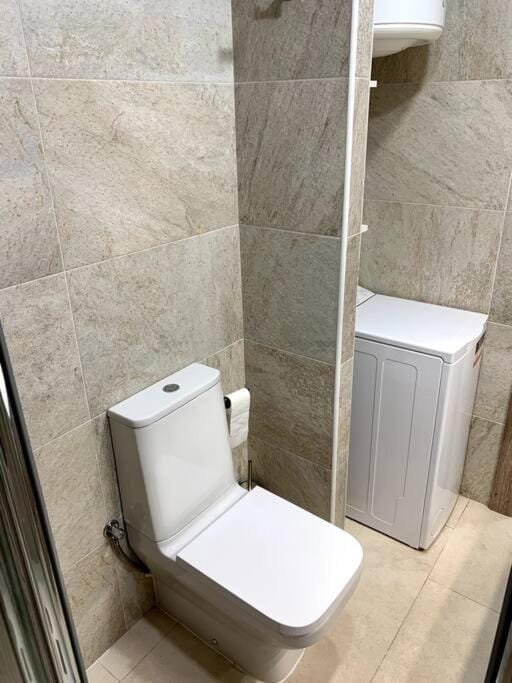 Toilet, Bathroom, washing machine