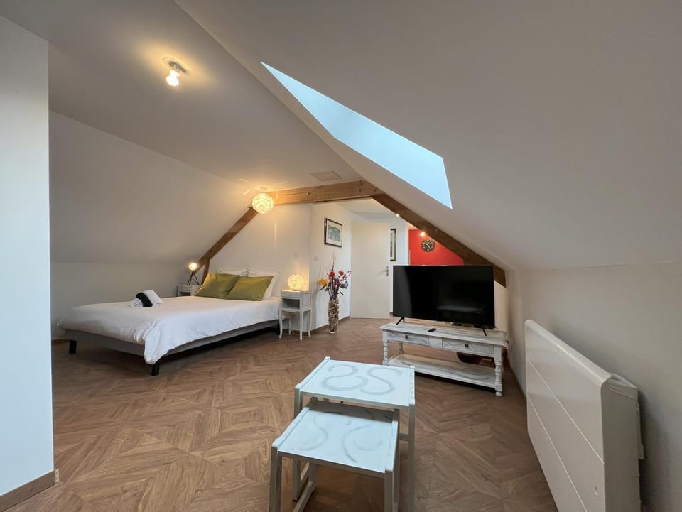 Living room, Bedroom