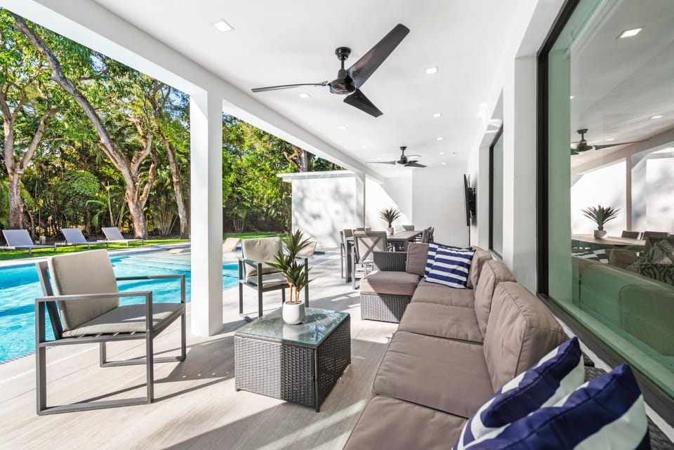 Patio, Seating area