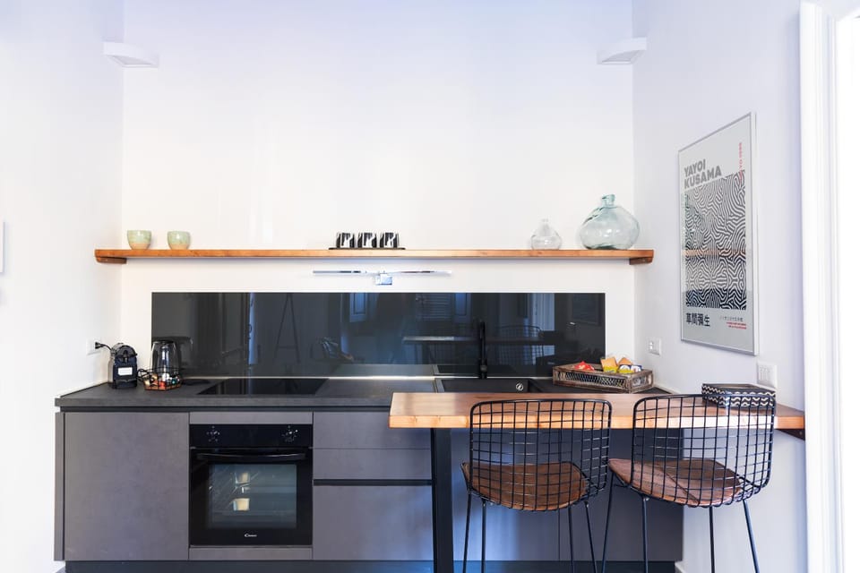Kitchen or kitchenette, pet friendly, stove