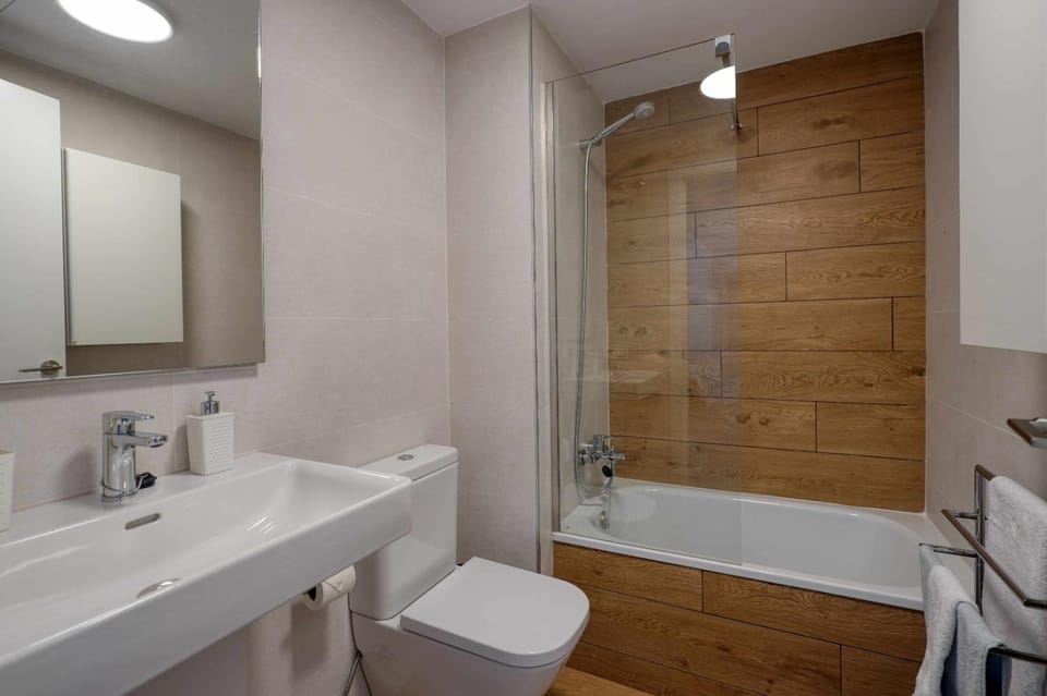 Bathroom, Bath