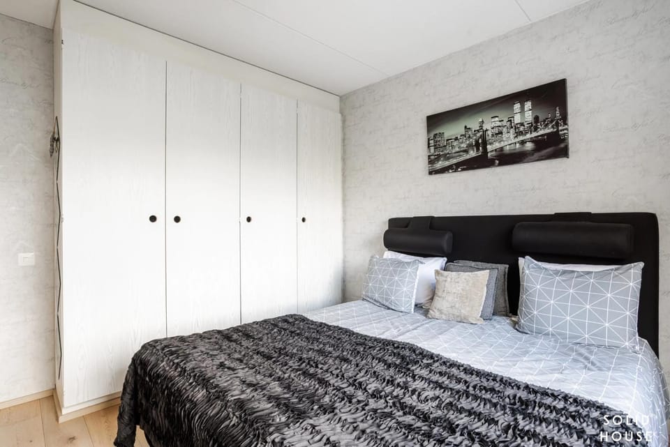 Bed, Bedroom, wardrobe