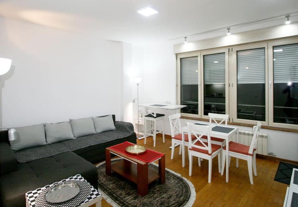 Monet Apartment Belgrade: ideal place for Digital Nomads, Medical Tourists, Wellness Apartment in Belgrade