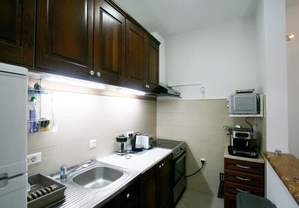 Monet Apartment Belgrade: ideal place for Digital Nomads, Medical Tourists, Wellness Apartment in Belgrade