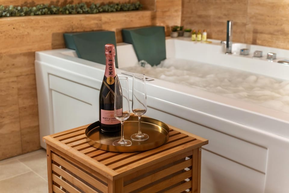 Hot Tub, Spa and wellness centre/facilities