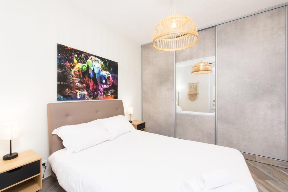 Bed, Photo of the whole room, Bedroom, wardrobe