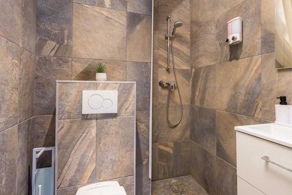 Shower, Toilet, Bathroom