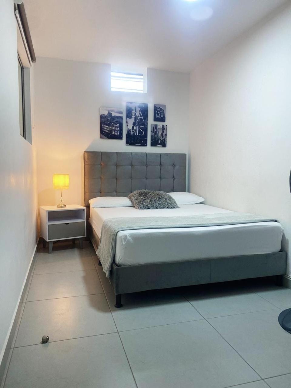 Bed, Photo of the whole room, Bedroom, air conditioner