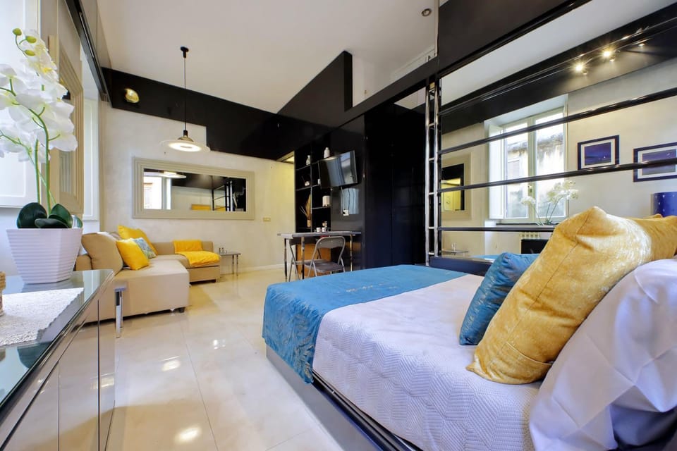 Bed, Living room