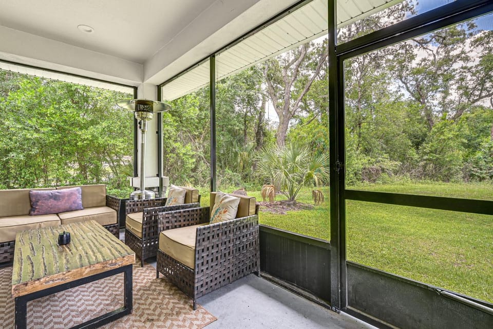 3 Mi to USF: Dog-Friendly Home w/ Large Yard House in Lutz