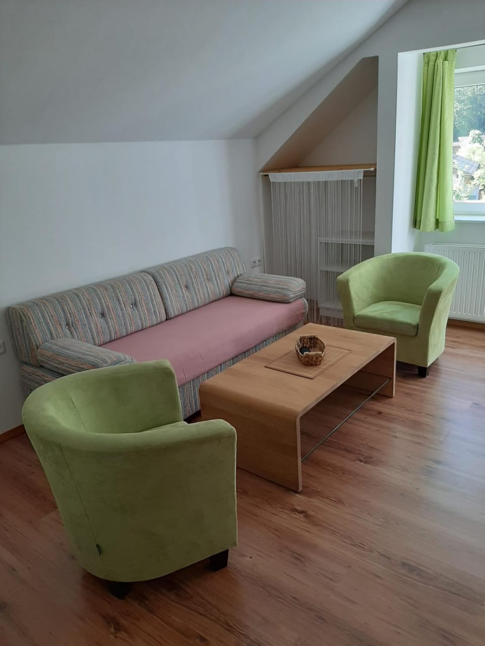 Photo of the whole room