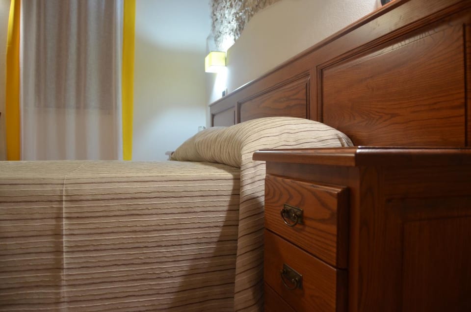 Bed, Decorative detail