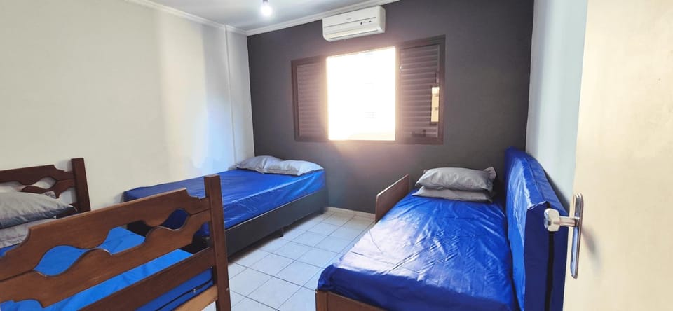 Bed, Bedroom, air conditioner