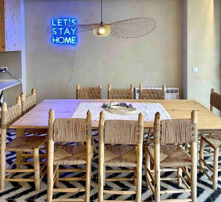 Boutique Rentals- AL MAR Beachfront Apartment in Porto District