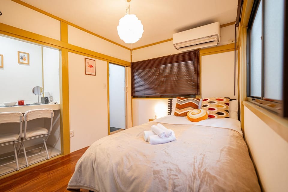 Bed, Photo of the whole room