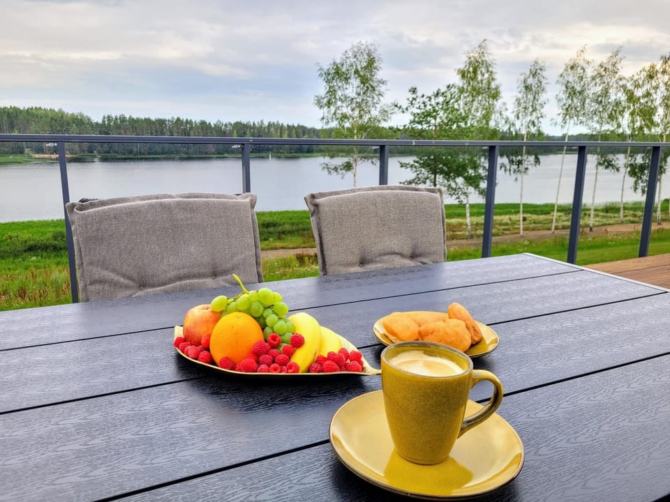 Suure Silgu peegelmaja Apartment in Estonia