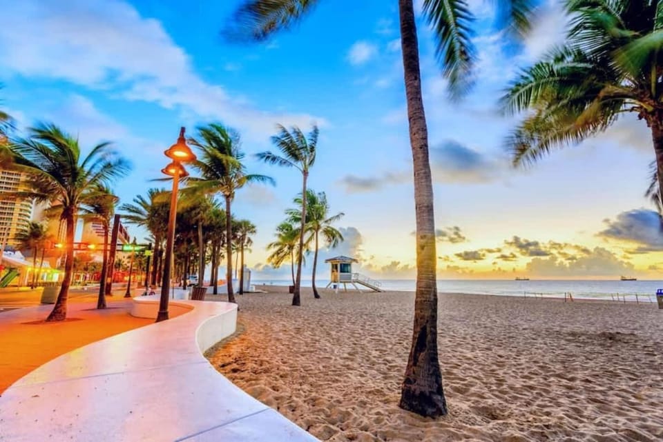 Rustic Retreats Cozy 1BR For 4 Guests Minutes From Las Olas Apartment in Fort Lauderdale