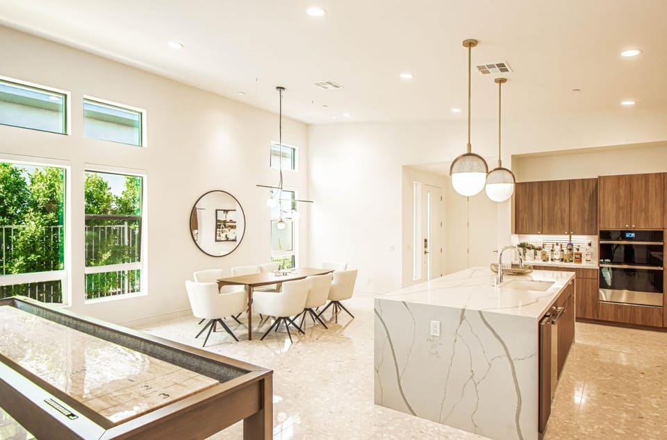 Indian Wells Luxury w Private Pool & Shuffleboard House in Indian Wells
